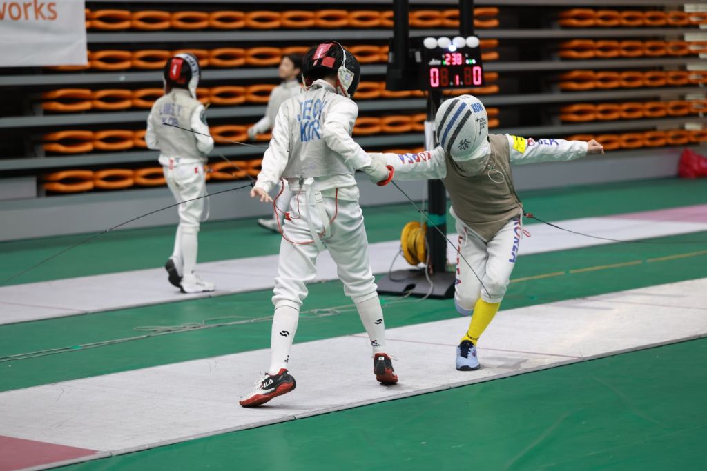 펜싱 훈련 장면